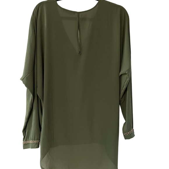 Brand NEW Mabeve Jo Italy Blouse - Picture 2 of 3